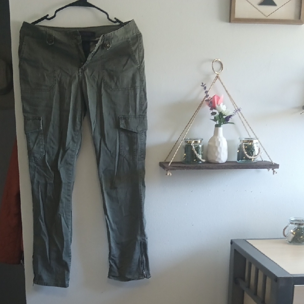Women's Dark Grey Capris
